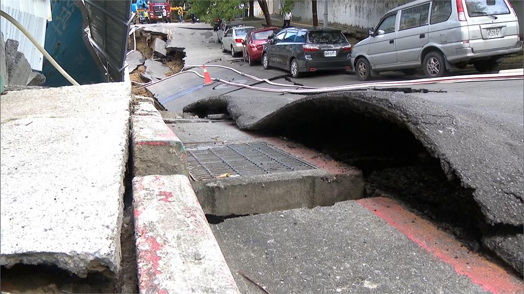宛如921地震過後！　道明外僑學校學校操場跑道裂開