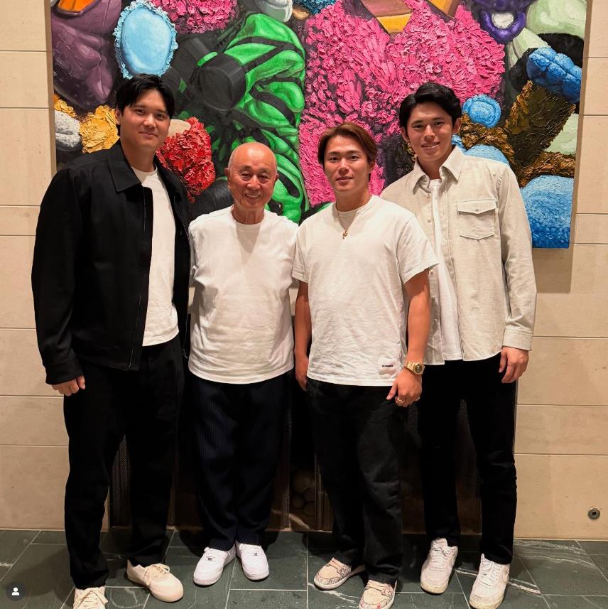 MLB(影)/「中0日」山本由伸慶祝奪世界大賽MVP 大啖米其林三星壽司達比修也