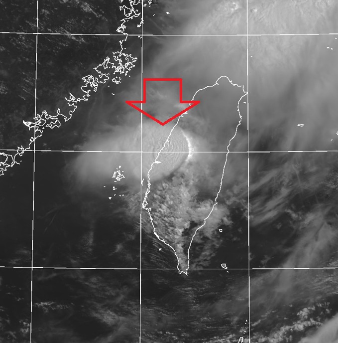 超強對流胞現形「紫到爆」!鄭明典示警「1地區」:恐狂風暴雨+冰雹