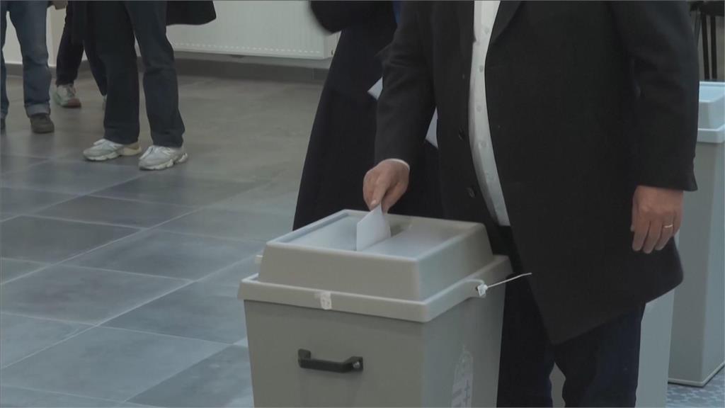 匈牙利大選登場 投票率暴增14% 總理奧班執政16年來最大挑戰