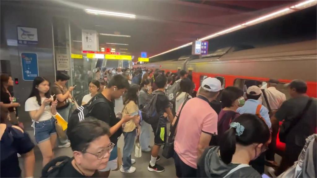 台鐵控制盤面故障 屏東潮州站多列班車大誤點