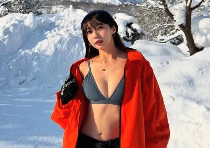 啦啦隊女神慈妹「防寒外套」噴開！震撼風光「冰火兩重天」網暴動：該看哪