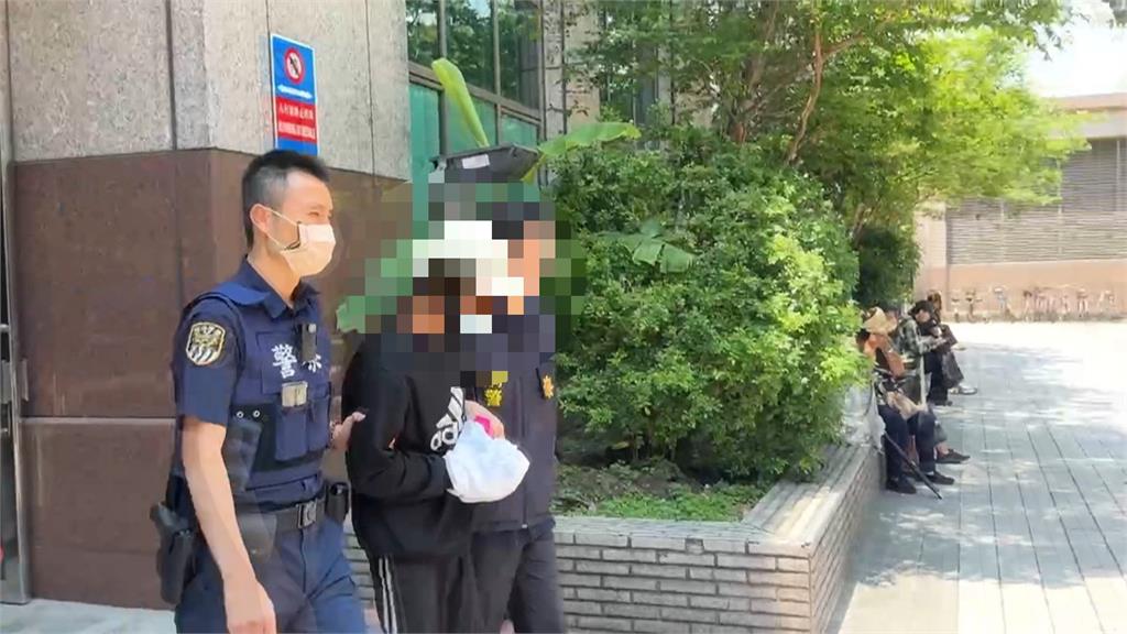 驚悚攻擊! 新北板橋車站2男起衝突 50歲男遭一拳KO仰倒命危