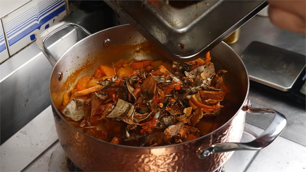 龍蝦殼也能入菜！　料理達人秀專業備料法做出餐廳級菜單