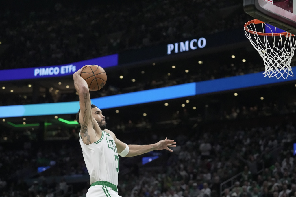 NBA(影)／從哪裡跌倒就從哪裡站起來！塔圖姆傷後復出首場季後賽表現猛
