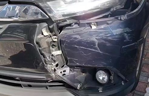 違規闖燈拒檢逃逸! 警朝輪胎開五槍成功逮人"抓毒犯"