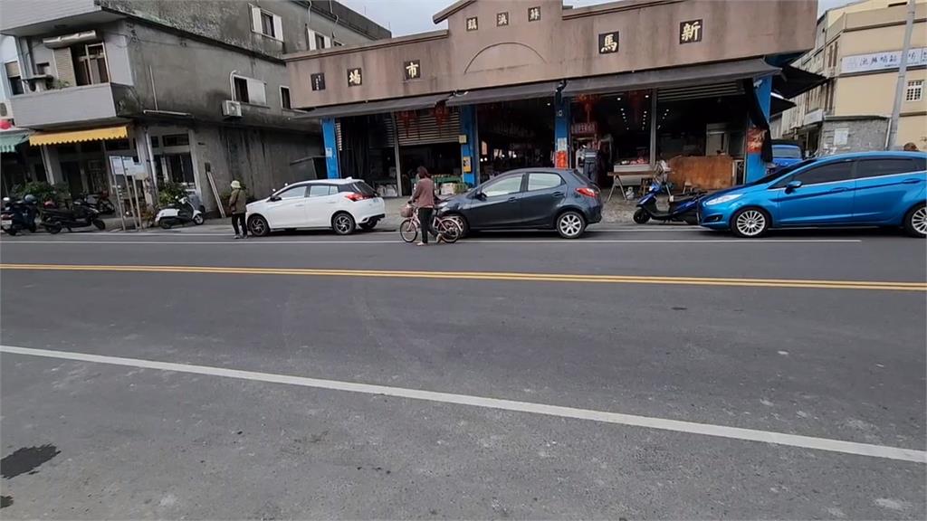 宜蘭公車靠站未確實打方向燈 乘客下車遭後方機車撞上