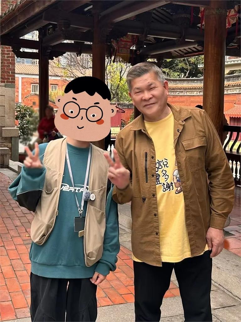 才爆赴中深夜賣雞蛋!澎恰恰遭捕捉「野生69歲狀態」網驚:還真沒認出