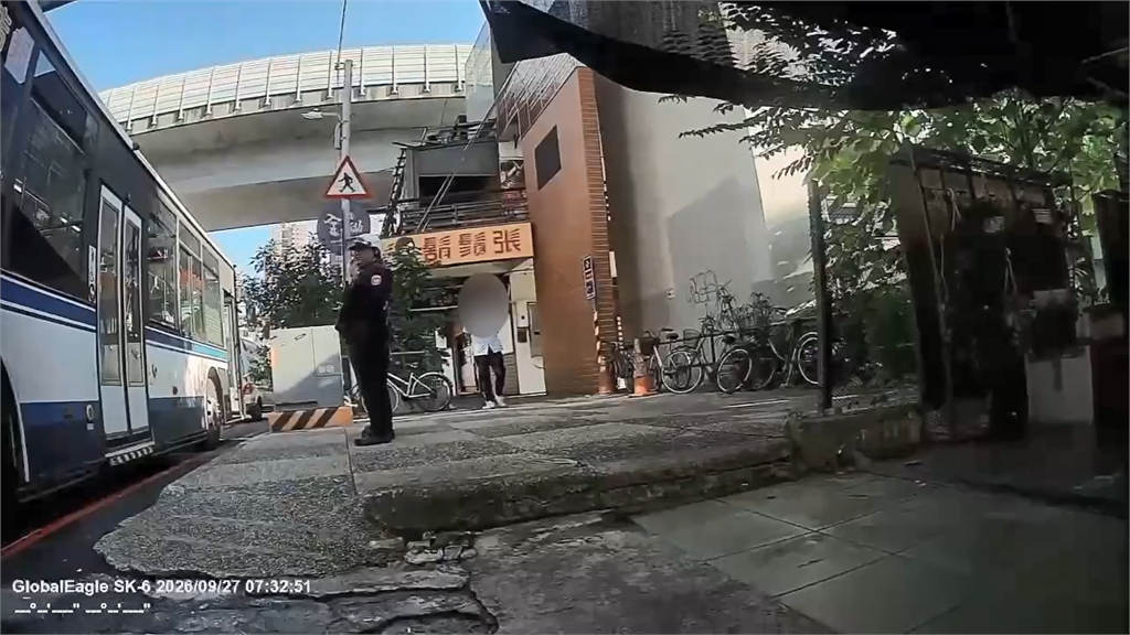 快新聞／離奇！新店客運驚見60歲男陳屍車上3天　司機渾然不知開上路