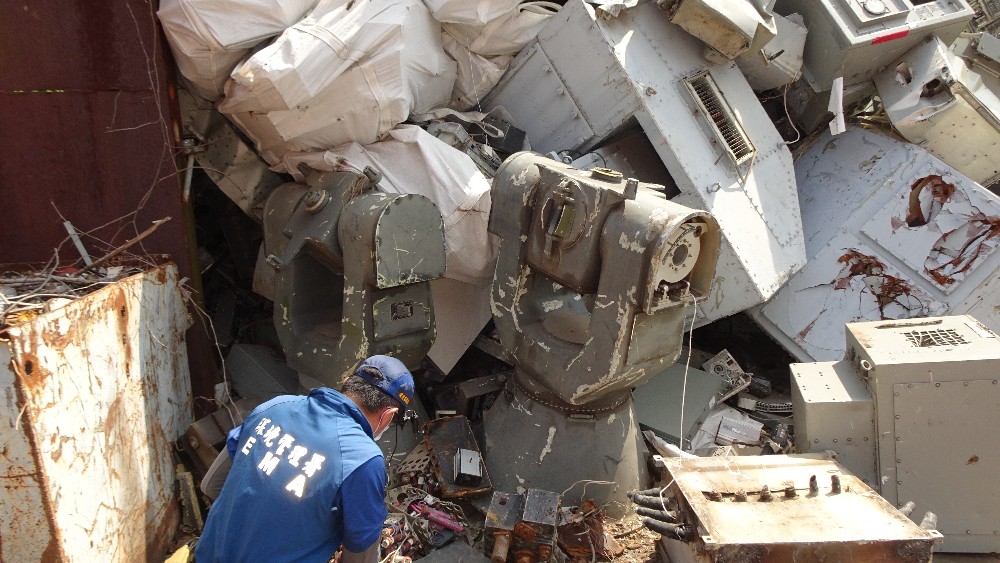 快新聞／國軍驚爆重大醜聞！內鬼竟掩護業者「運出高價廢品盜賣」　政府證實了