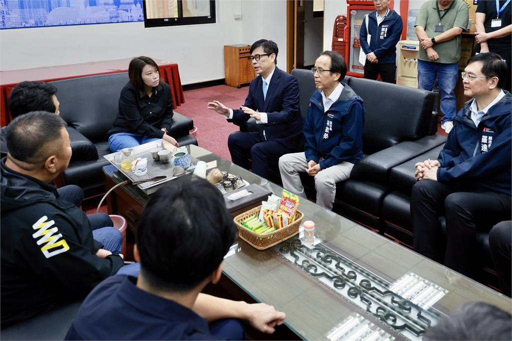 快新聞／六年市政路滿滿感謝！陳其邁拜會議會各黨團：高雄未來會更好