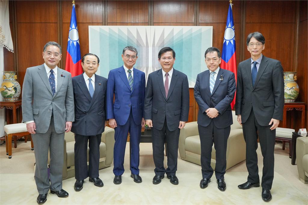 快新聞／河野太郎率團訪台　林佳龍：台日人民情同家人