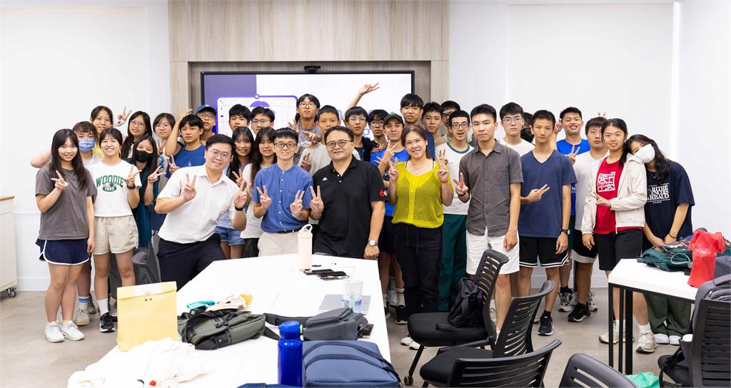 【淡江傳真】北市支持淡江AI黑客松 高中生3天挑戰實作成果驚豔
