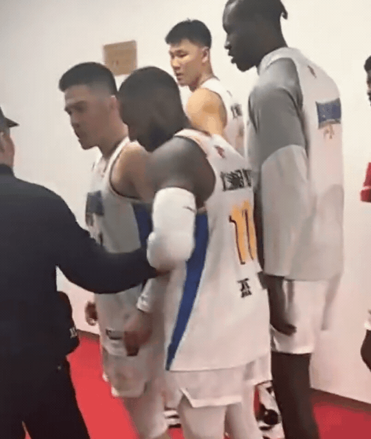 「台灣隊長」遭中國球迷「吐口水」噴頭！陳盈駿妻火大痛批：請保有基本尊重