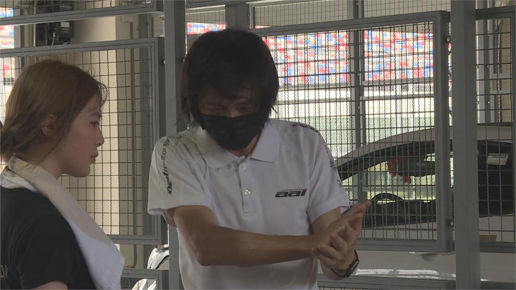 又一個台灣之光！陳映瑜出征英國GT巡迴賽「全場唯一亞洲女賽車手」