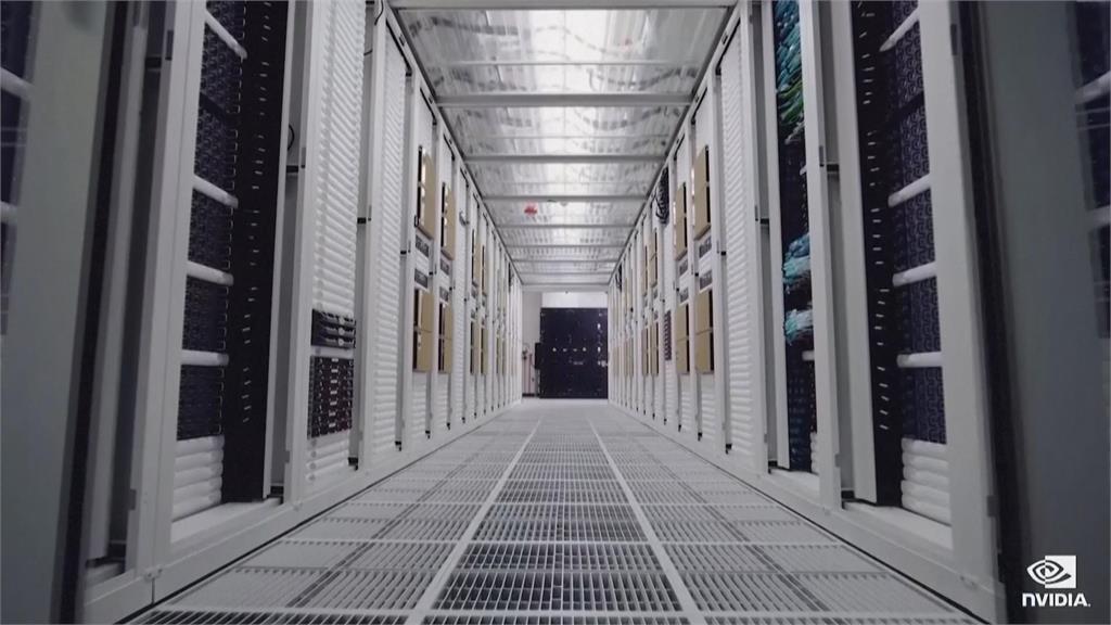 GTC主題演講　黃仁勳估「2027年AI需求將達1兆美元」