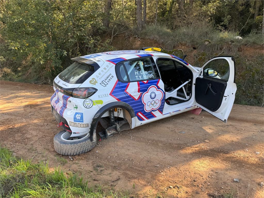 賽車(影)／牙醫賽車手真的出國比賽！李軒勇奪FIA賽車世錦賽拉力組第五名