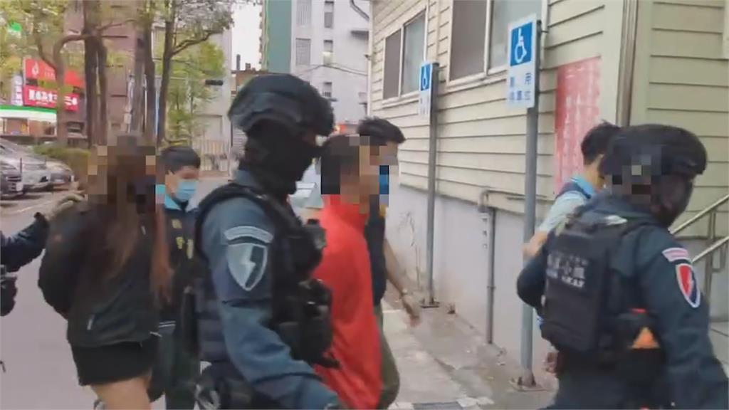 欠錢還打人! 明仁會成員痛毆債主關狗籠