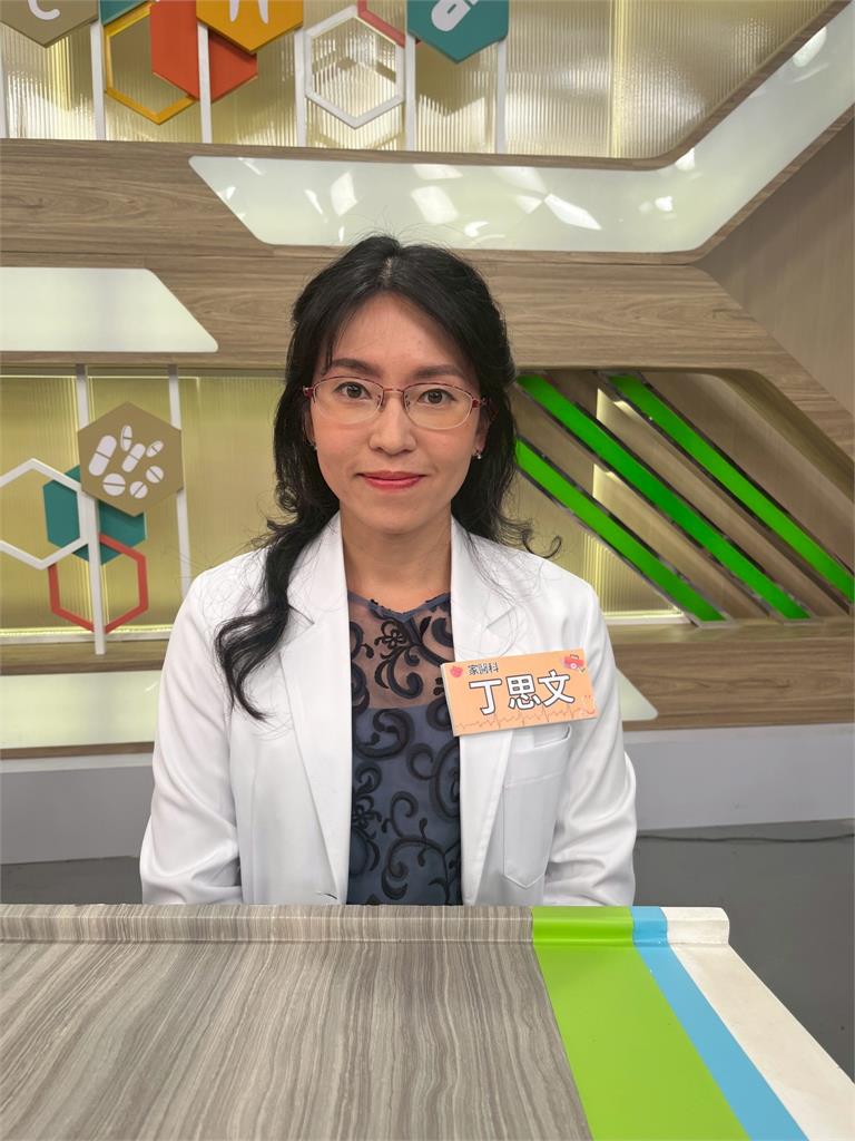 Terry半夜睡覺被老婆羅美玲打一拳！完全不敢回嘴