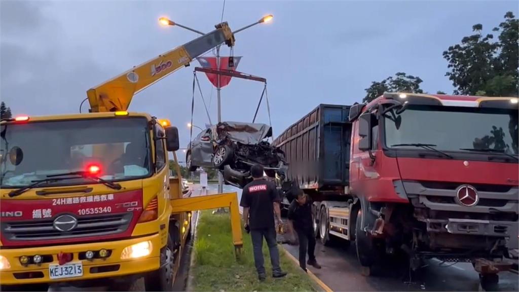台9線花蓮新城路段嚴重車禍 四人受傷 幸皆無生命危險