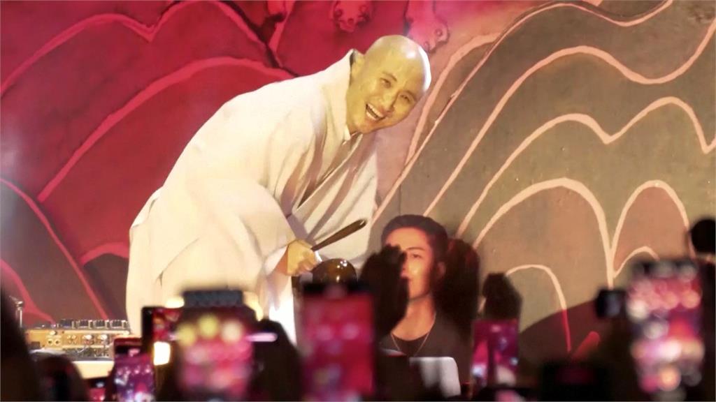 南韓「燃燈節」邀DJ日進大師上台 動感電音弘法超吸睛