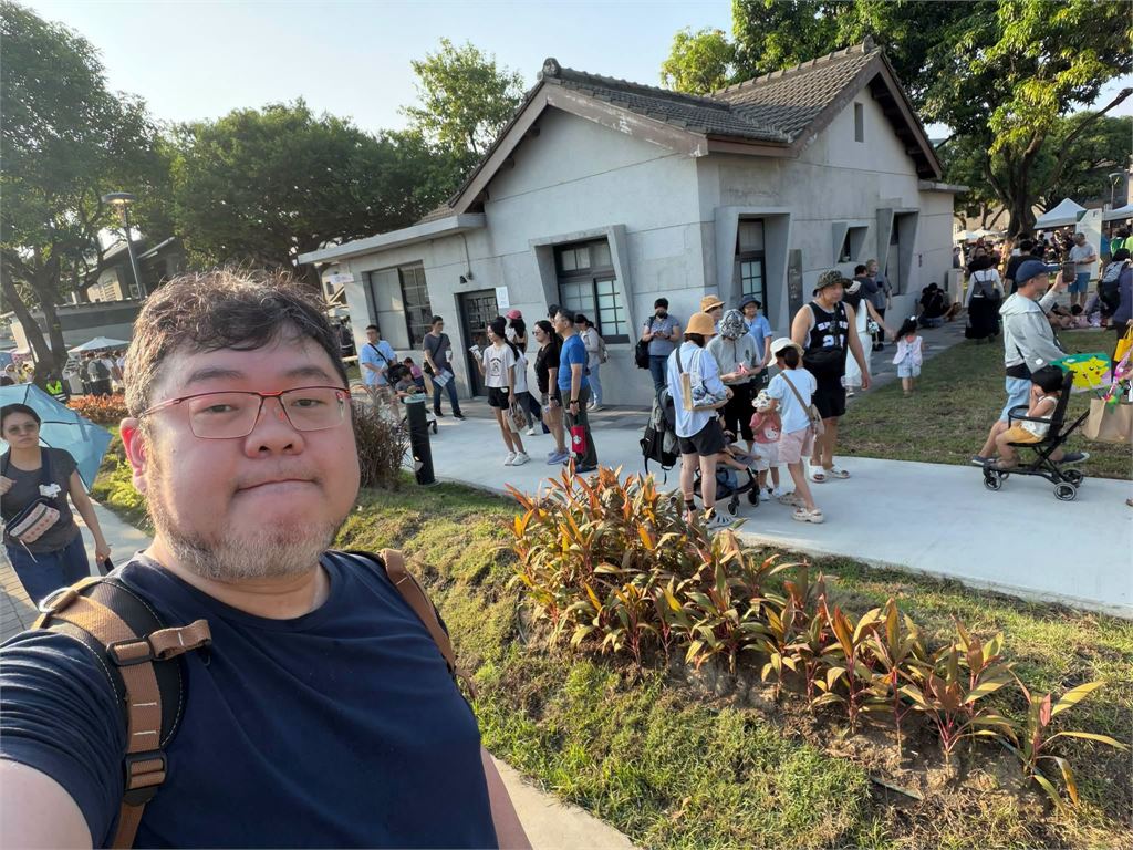 沈伯洋偷拍案遭起底！四叉貓曬「跟監幕後金主正臉照」3關鍵人物一次看