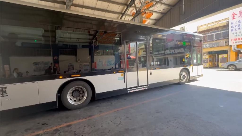 客運總站車輛進站疑未注意　８旬嬤遭衝撞倒地骨折急送醫