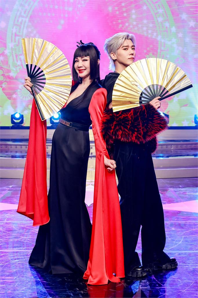 《民視第一發發發》陳美鳳公益結緣畢書盡！大讚偶像「巨星風采」拜託導播多拍他