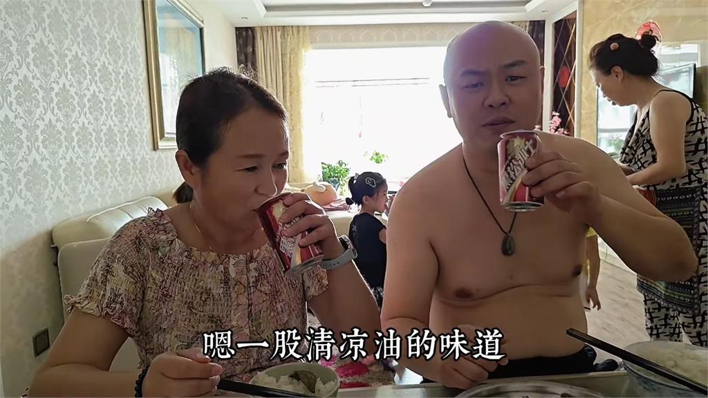 中國人抗拒黑松沙士?他飲後見證1功效 指「有清涼油味」:覺得還可以