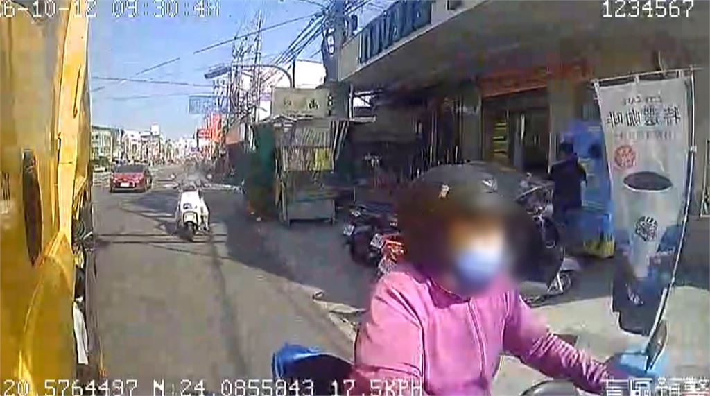 視線死角？　彰化７旬女騎士　遭右轉垃圾車擦撞後輾過