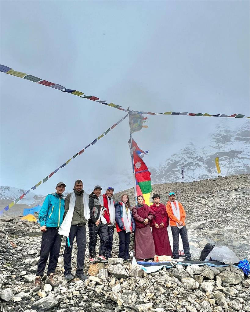 曾格爾登山紀錄再惹議！他1句揭開「登山女神」暗黑真相：都是靠他們