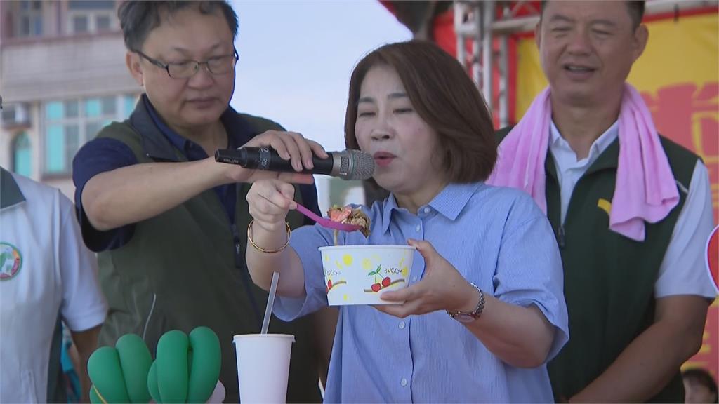 東港龍舟錦標賽熱血開戰　超過30隊競逐近百萬獎金