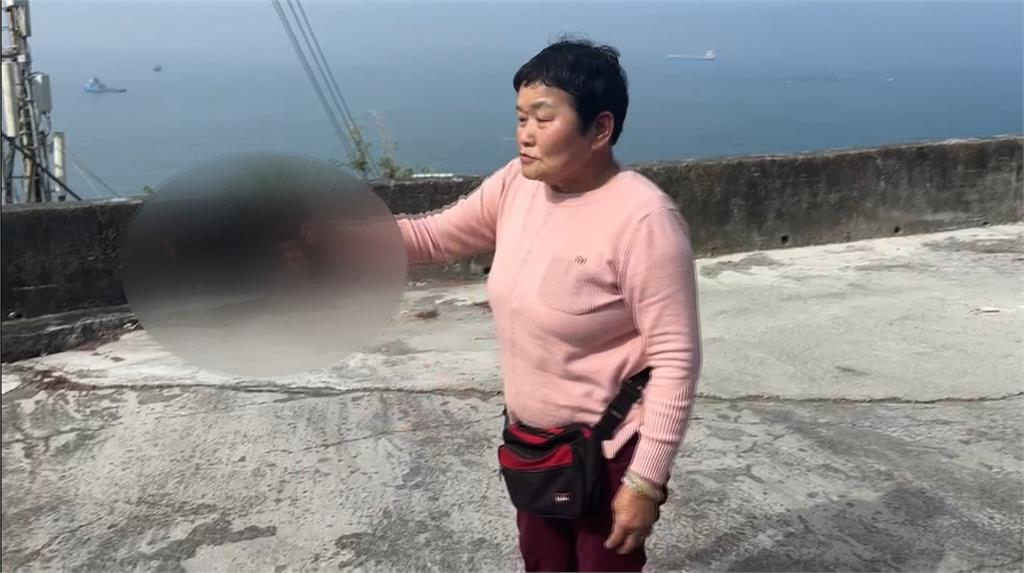 柴山獼猴囂張天天來搶劫! 黑輪嬤自備「BB槍」驅猴掀討論