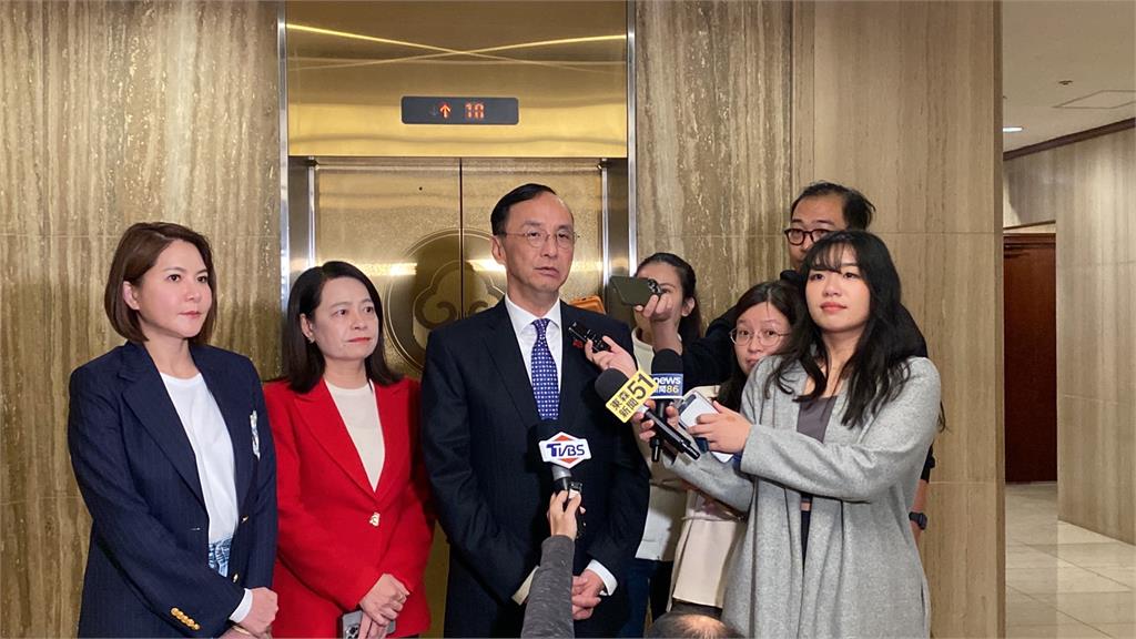 賴士葆喊藍黨團「將全面開戰」罷免38區綠委 秒遭自家人打臉:個人看法