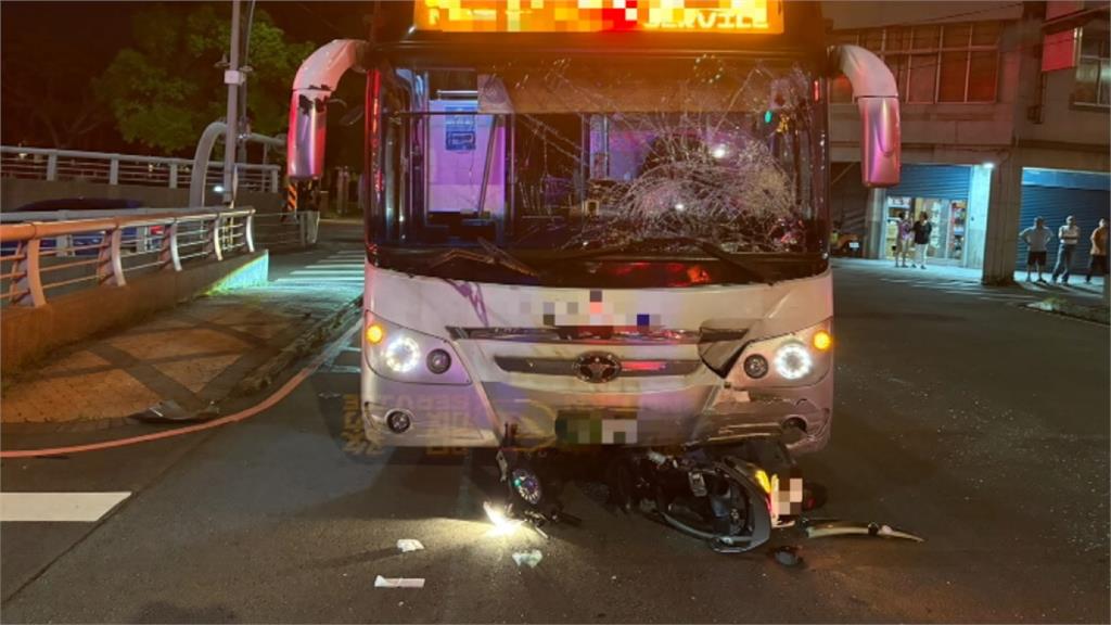 家人心碎！聯大２生機車雙載　疑闖紅燈撞客運傷重不治雙亡