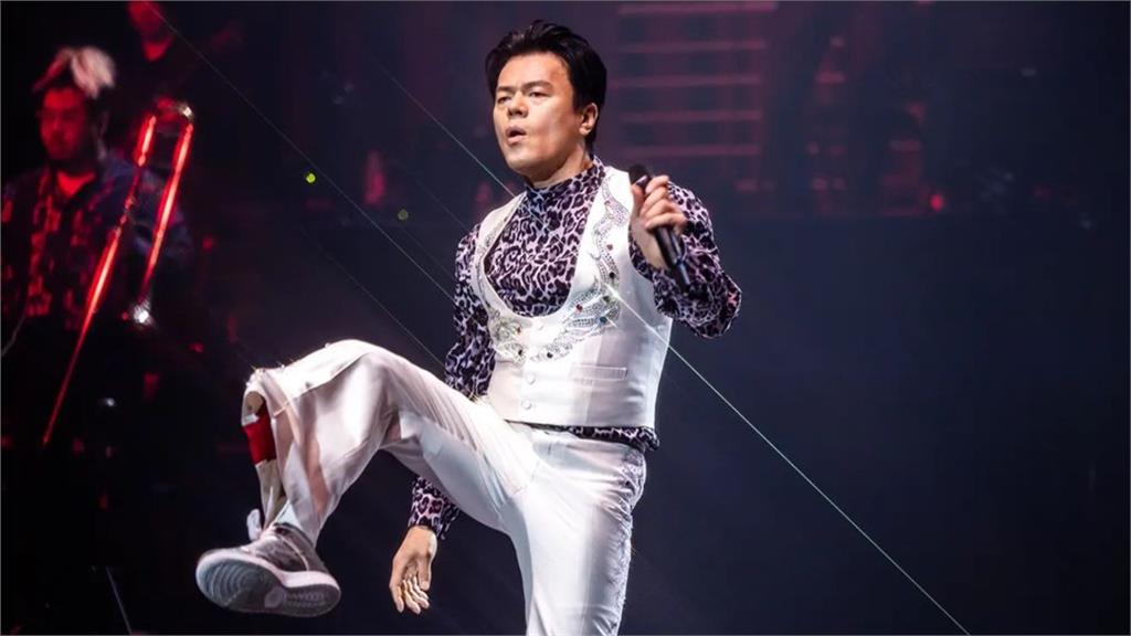 誰家阿姨?《驅魔麵館》金世正爆改翻車「辣學姐→阿珠媽」!豪捐8位善舉掀熱議