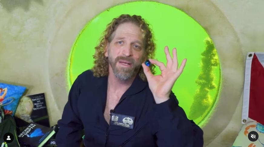 破金氏世界紀錄!成功挑戰百日水下生活 美國「深海博士」重回陸地