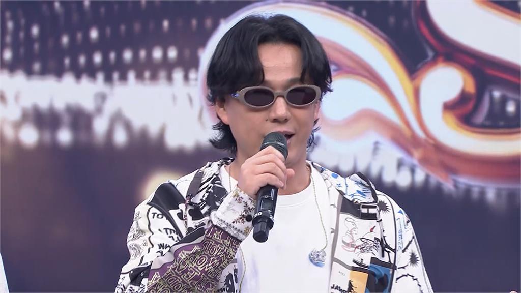 蕭煌奇唱功太猛！　#-#白冰冰問肚子裝什麼　秒回「油」