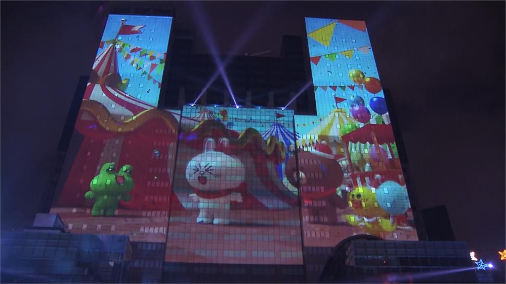 2025新北歡樂耶誕城熱鬧開城 李雅英與「兔兔」驚喜現身