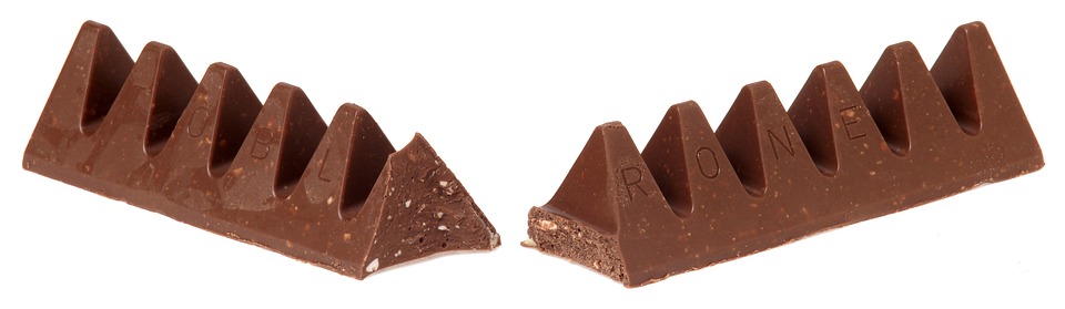 經典包裝掰了！瑞士三角巧克力「換新衣」　馬特洪峰被消失原因曝光