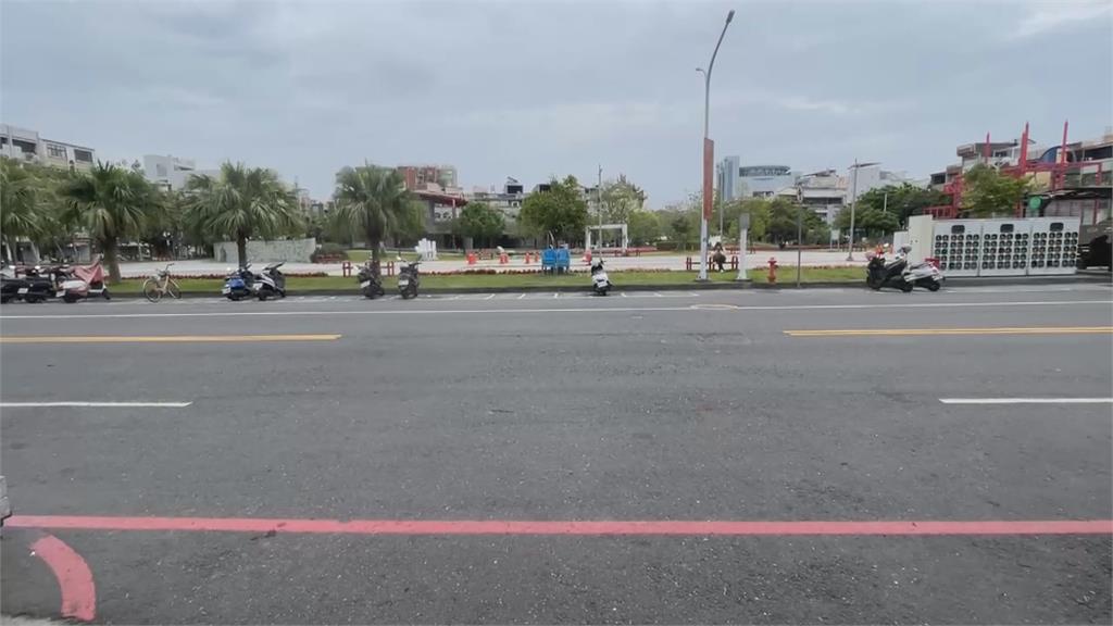 嘉義行人過馬路被罰怒PO網 警方:沒走斑馬線 踩雙黃線