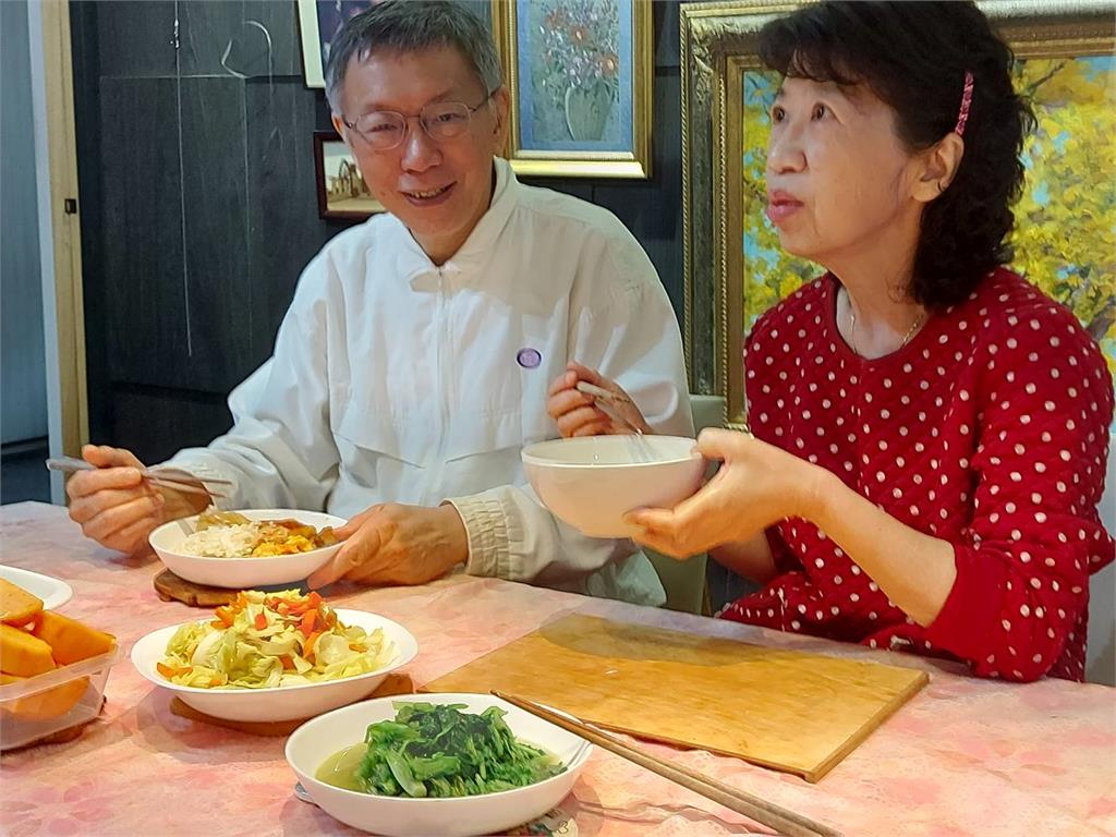 爆柯文哲「私下討錢模樣」:早把他掃地出門!陳佩琪放話:我一定養你啦