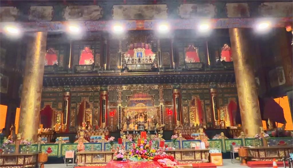 國際金價屢創新高　東石先天宮純金粉龍柱價值估達5千萬