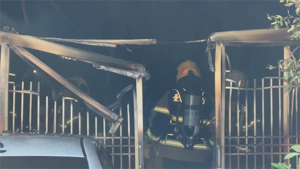 除夕竄火不幸中的大幸！　民宅火警母女受困幸平安救出