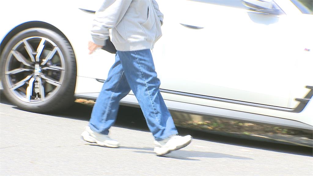 懷疑搶生意!老師順路載學生下課 共乘小黃司機誤會引發口角
