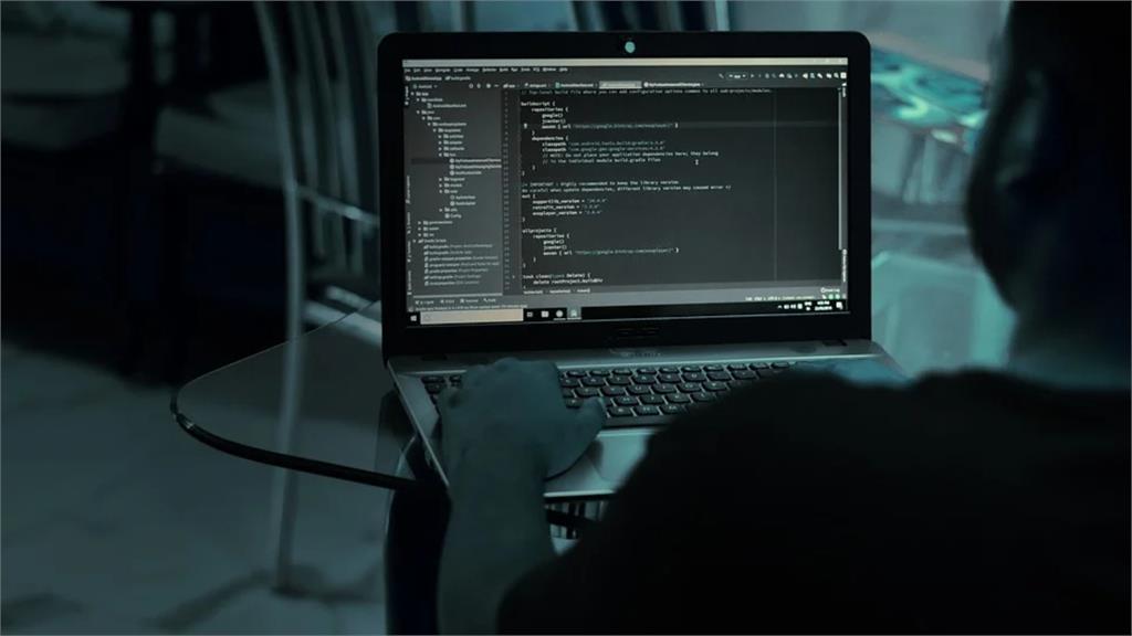 全球最大駭客組織「匿名者」向俄羅斯宣戰：正式發動「網路戰爭」！