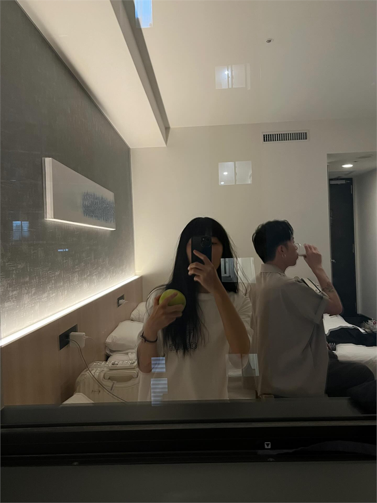 NanaQ發聲力挺家寧曬「與2男同房照」搖頭吐37字!網怒酸:好愛被炎上