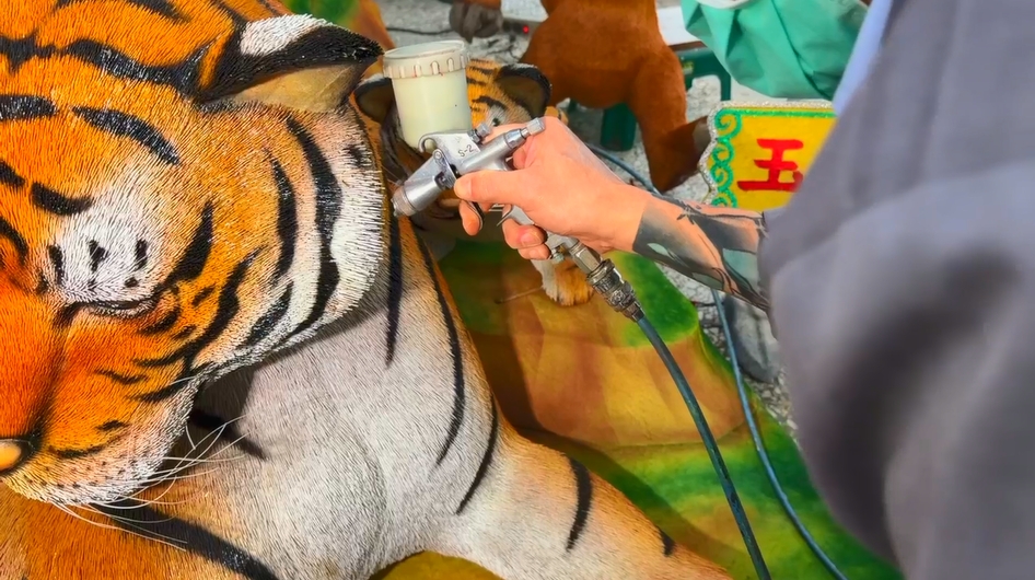 超強！新竹監獄受刑人　運用「十萬支牙籤製作花燈」