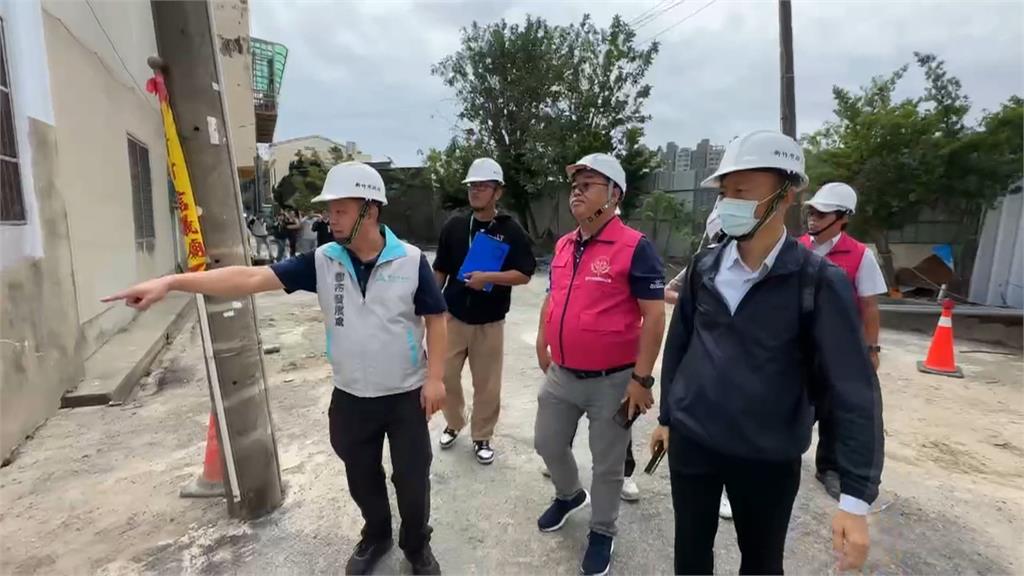 房子矮一截急撤!新竹東大路施工地層下陷 工地代表與民眾爆口角