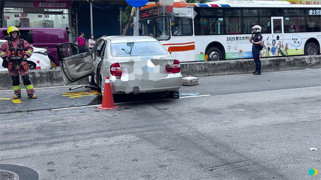 三峽車禍「78歲翁高齡駕車」是主因?粉專曝「路網配置1問題」揭真相:難阻止